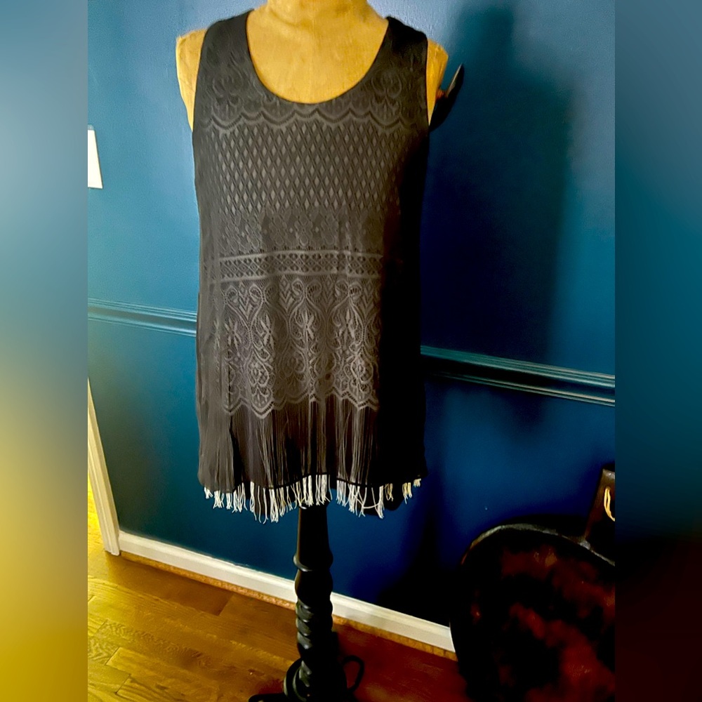 Lola & Sophie size XS black with white underneath